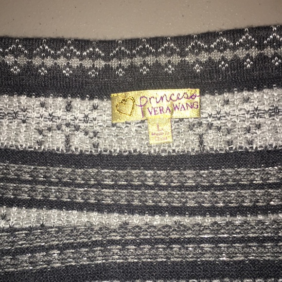 BEAUTIFUL CHRISTMAS THEMED SKIRT - Picture 3 of 3